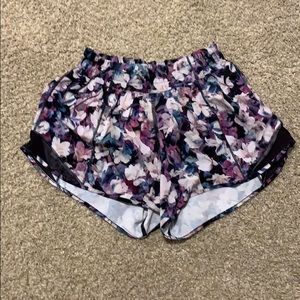 Lululemon Hotty Hot shorts